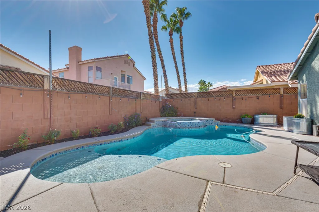 7229 Chic, Las Vegas, NV 89129