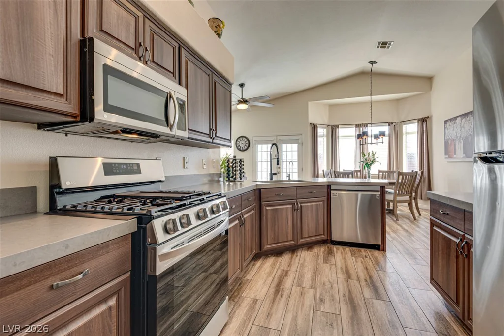 7229 Chic, Las Vegas, NV 89129
