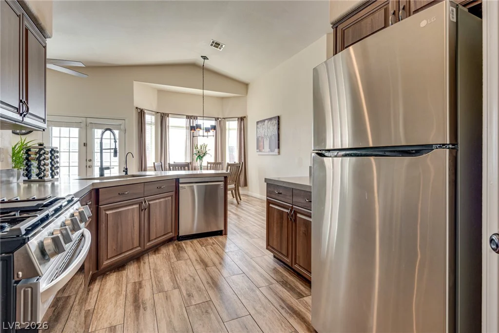 7229 Chic, Las Vegas, NV 89129