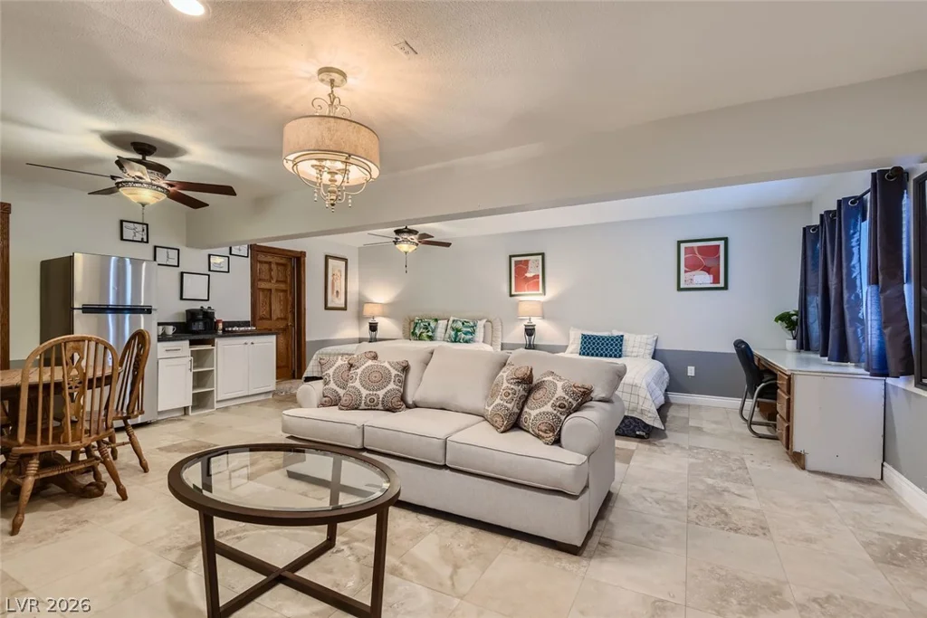 3380 Camino Gardens, Las Vegas, NV 89146