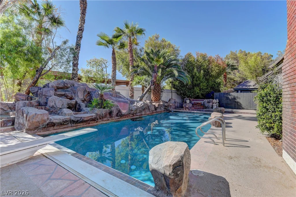 3380 Camino Gardens, Las Vegas, NV 89146