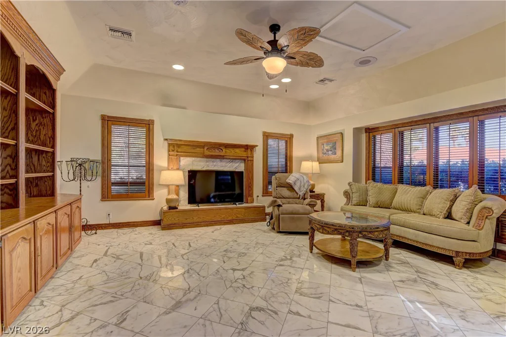 3380 Camino Gardens, Las Vegas, NV 89146