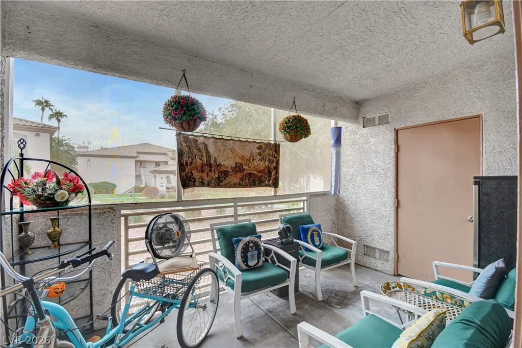 4555 Sahara, Las Vegas, NV 89104