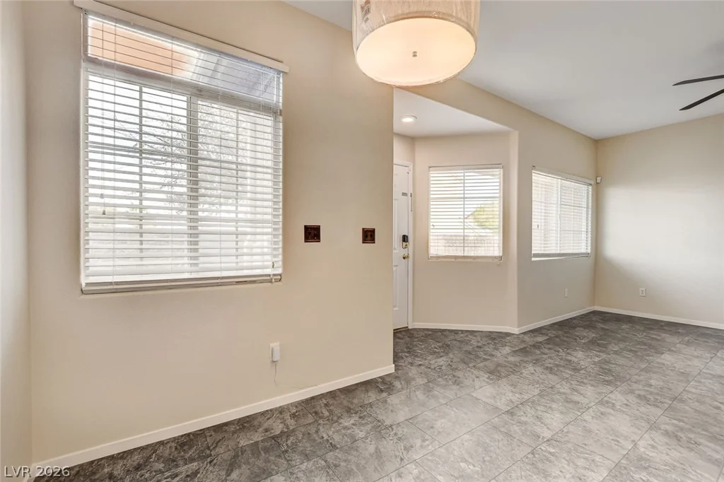 1302 Dusty Creek, Las Vegas, NV 89128