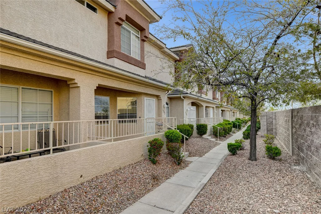 1302 Dusty Creek, Las Vegas, NV 89128