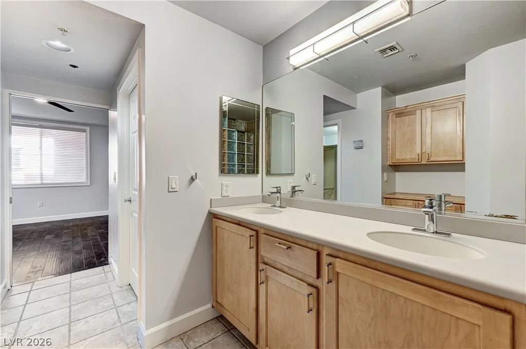 75 Agate, Las Vegas, NV 89123