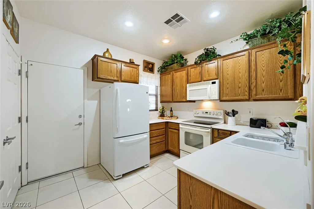 2817 Ground Robin, North Las Vegas, NV 89084