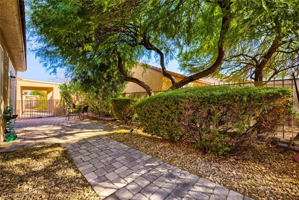 2817 Ground Robin, North Las Vegas, NV 89084