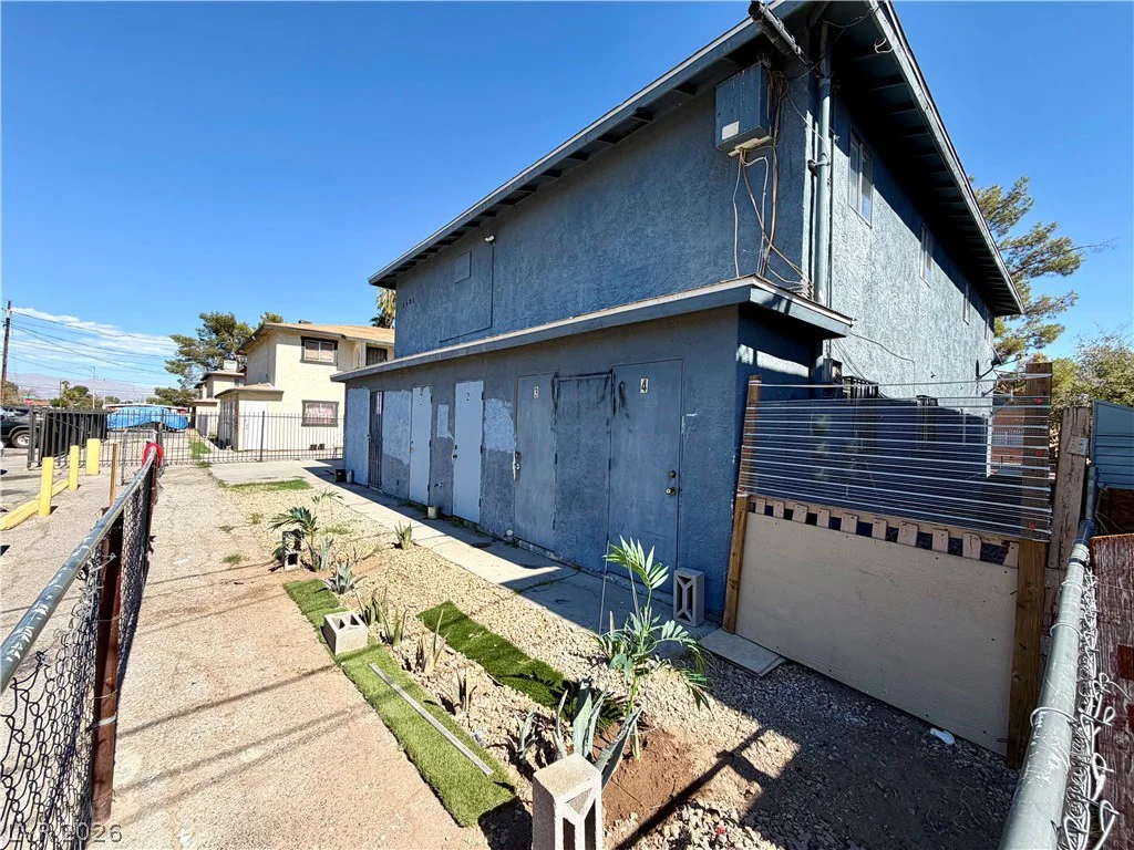 1521 Cobb, Las Vegas, NV 89101