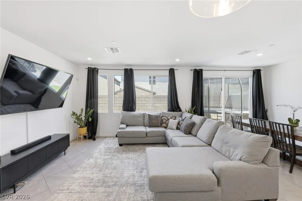 10170 Canyon Mantle, Las Vegas, NV 89166