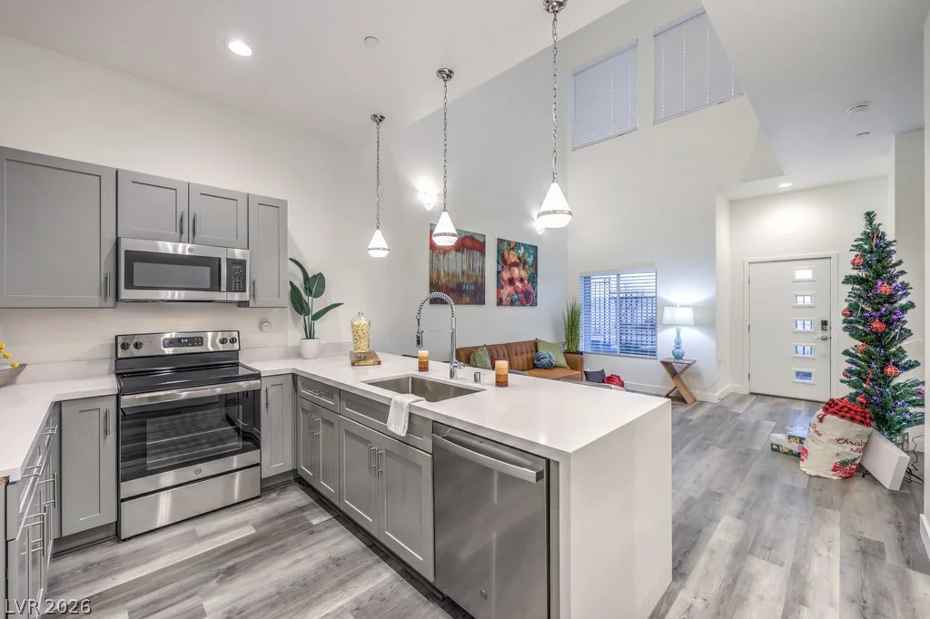 1192 Blossom Point, Las Vegas, NV 89135