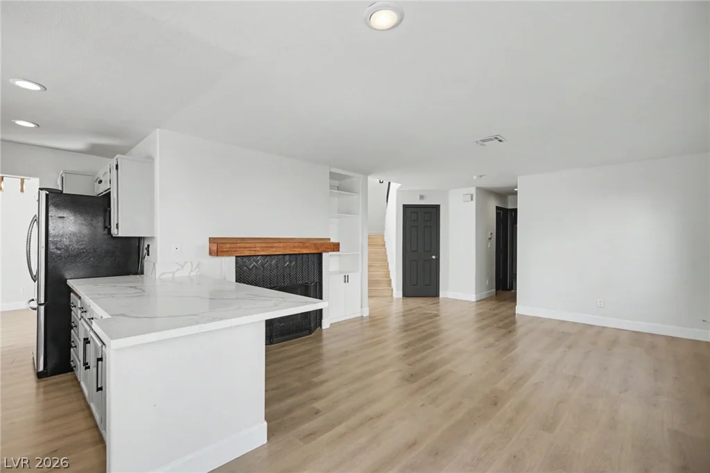 1828 Derbyshire, Las Vegas, NV 89117