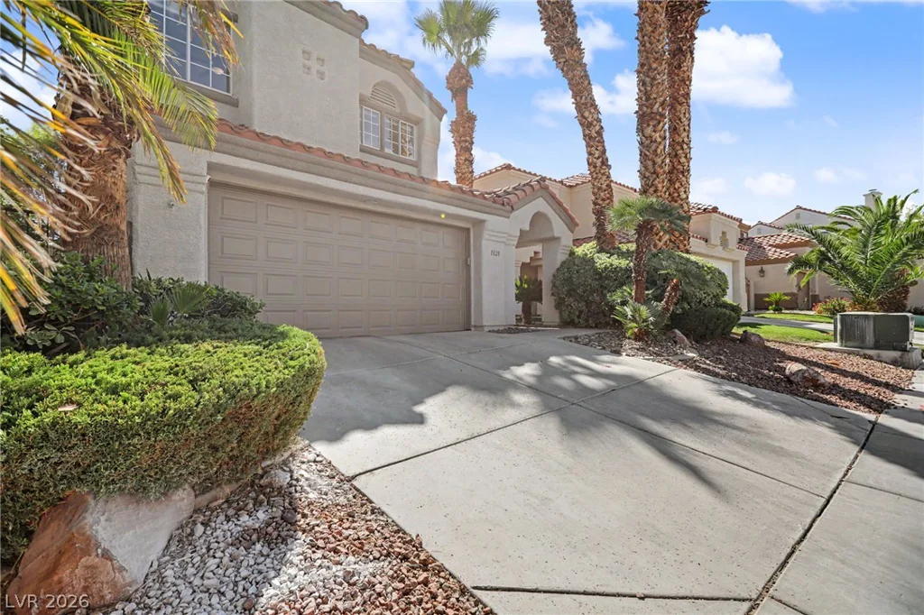 1828 Derbyshire, Las Vegas, NV 89117