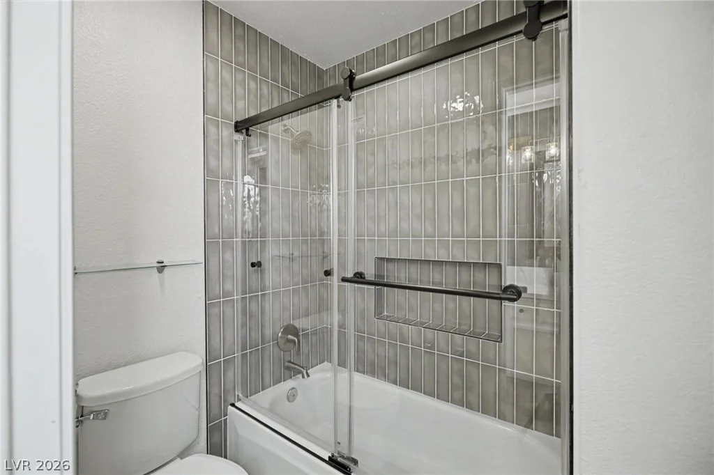 1828 Derbyshire, Las Vegas, NV 89117