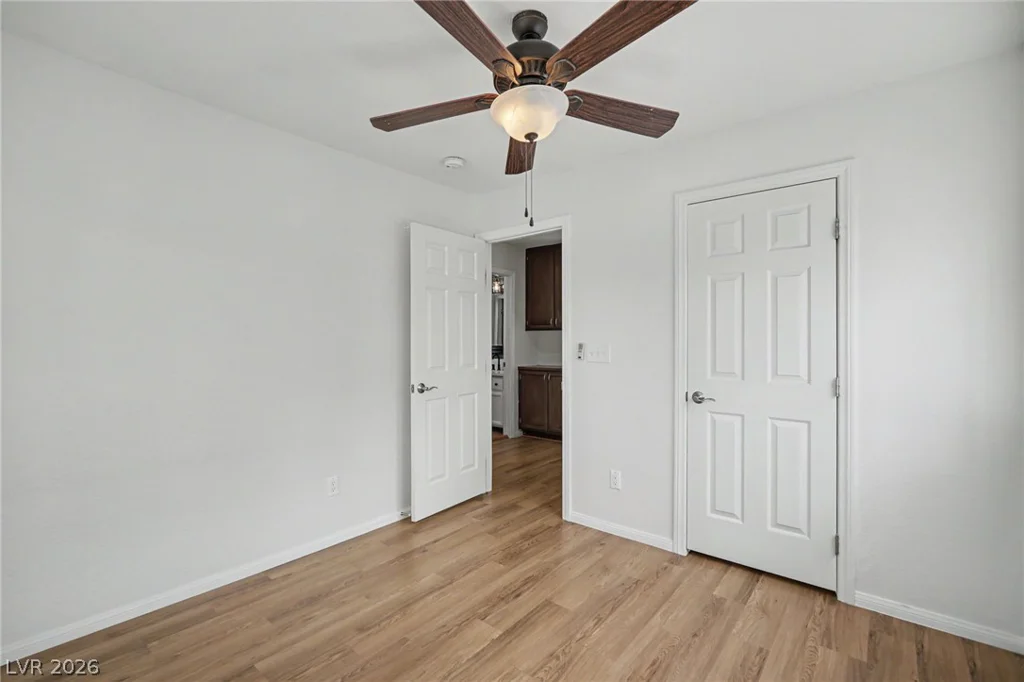 1828 Derbyshire, Las Vegas, NV 89117