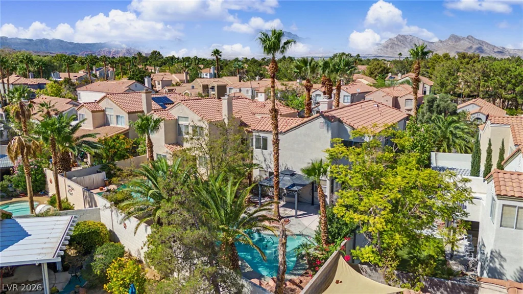 1828 Derbyshire, Las Vegas, NV 89117