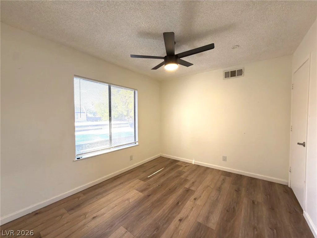 3270 Liahona, Las Vegas, NV 89121