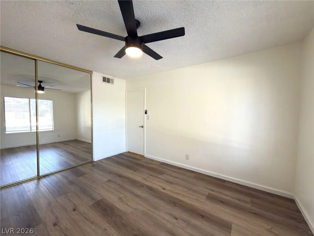 3270 Liahona, Las Vegas, NV 89121