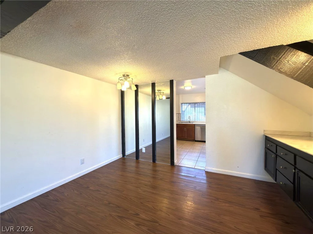 3270 Liahona, Las Vegas, NV 89121