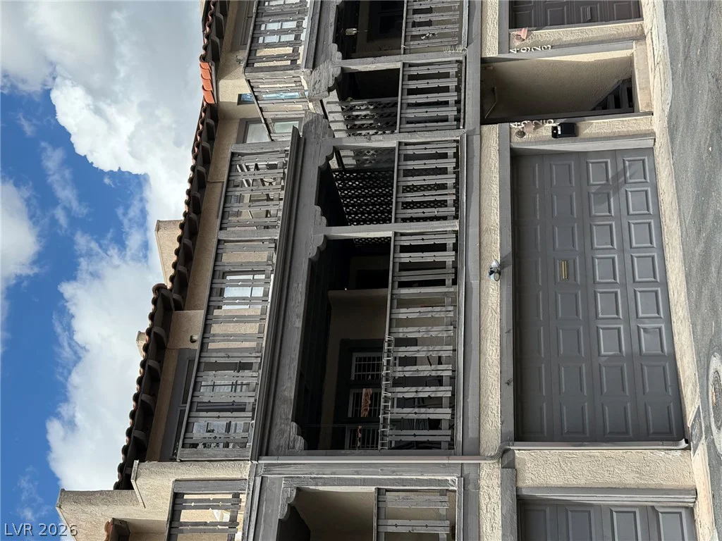4925 Calle Del Oya, Las Vegas, NV 89120