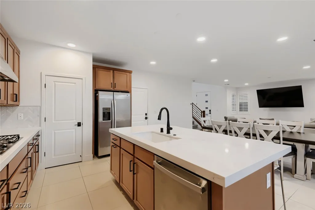 6276 Redstone Hills, Las Vegas, NV 89148