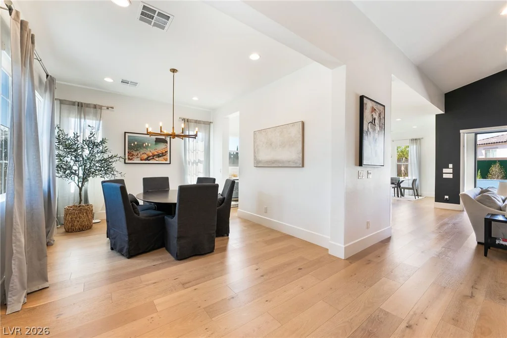 8735 Pioneer, Las Vegas, NV 89113
