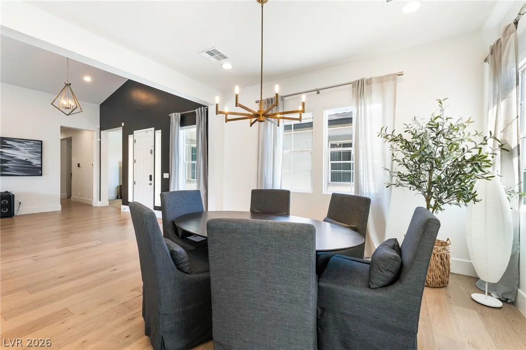 8735 Pioneer, Las Vegas, NV 89113