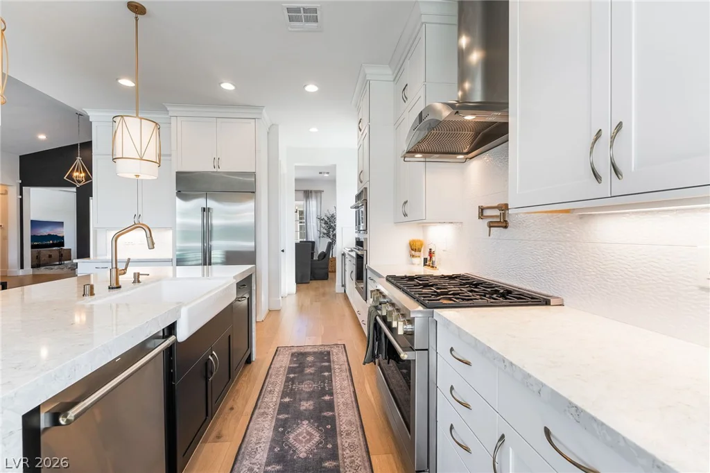 8735 Pioneer, Las Vegas, NV 89113
