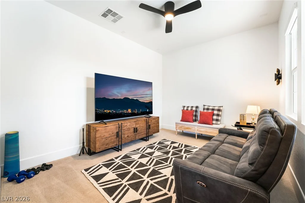 8735 Pioneer, Las Vegas, NV 89113