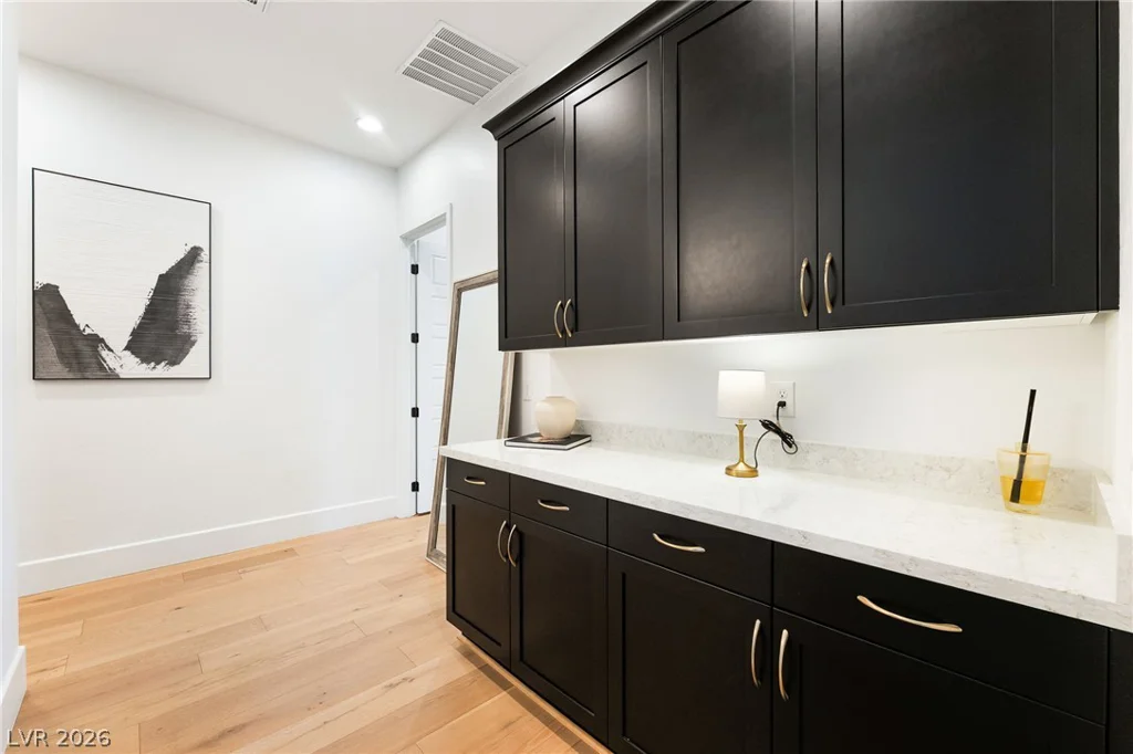 8735 Pioneer, Las Vegas, NV 89113