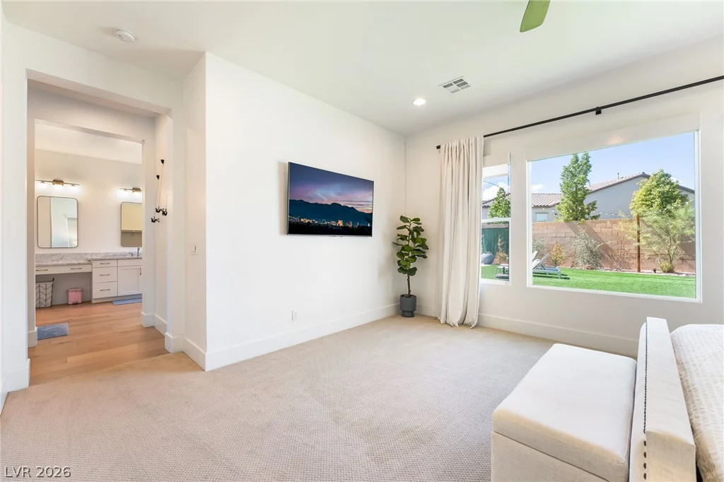 8735 Pioneer, Las Vegas, NV 89113