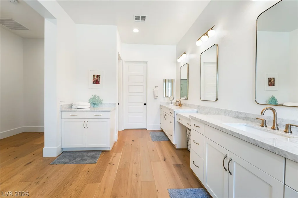 8735 Pioneer, Las Vegas, NV 89113