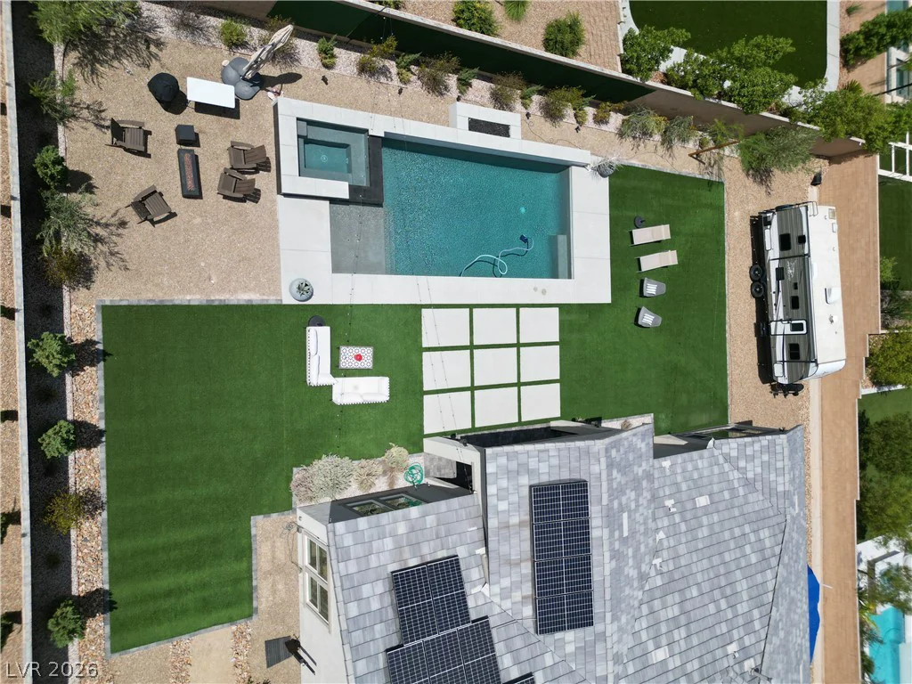 8735 Pioneer, Las Vegas, NV 89113