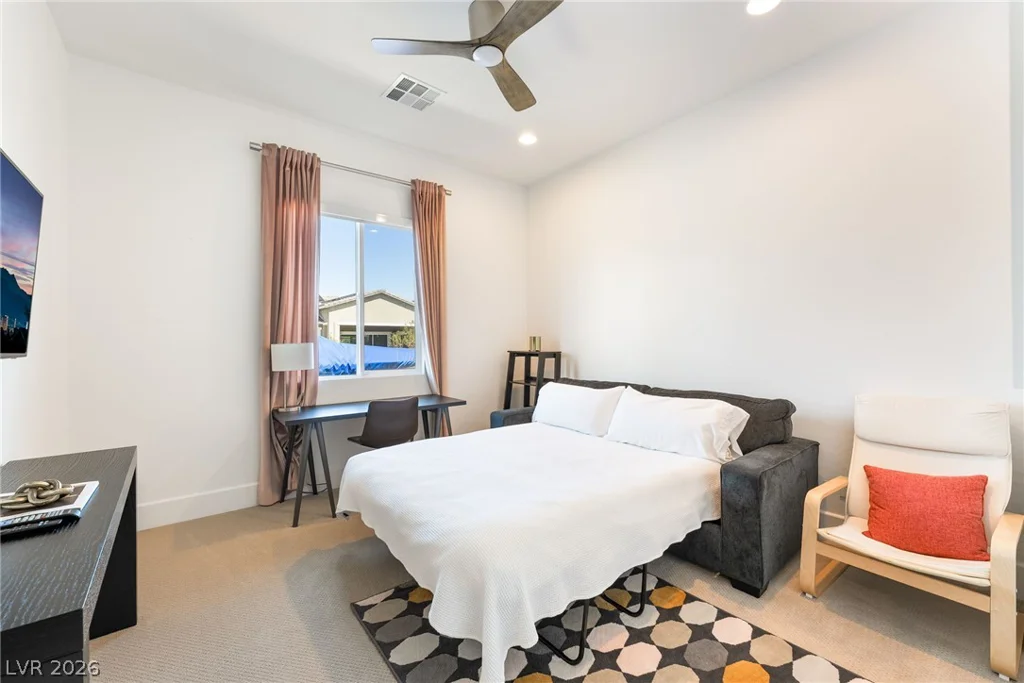 8735 Pioneer, Las Vegas, NV 89113