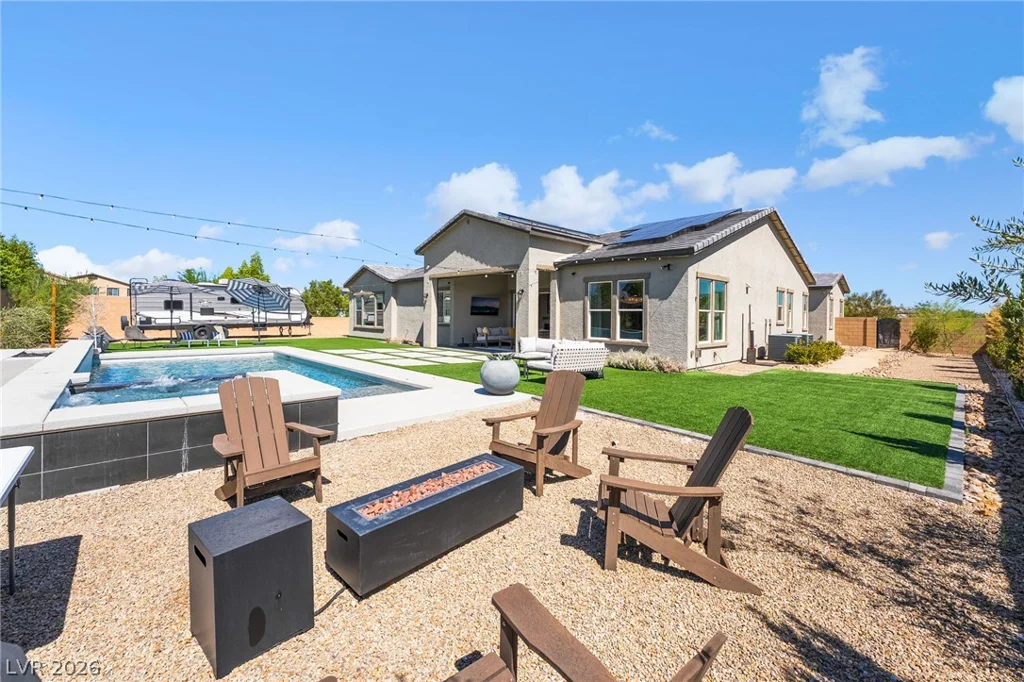 8735 Pioneer, Las Vegas, NV 89113