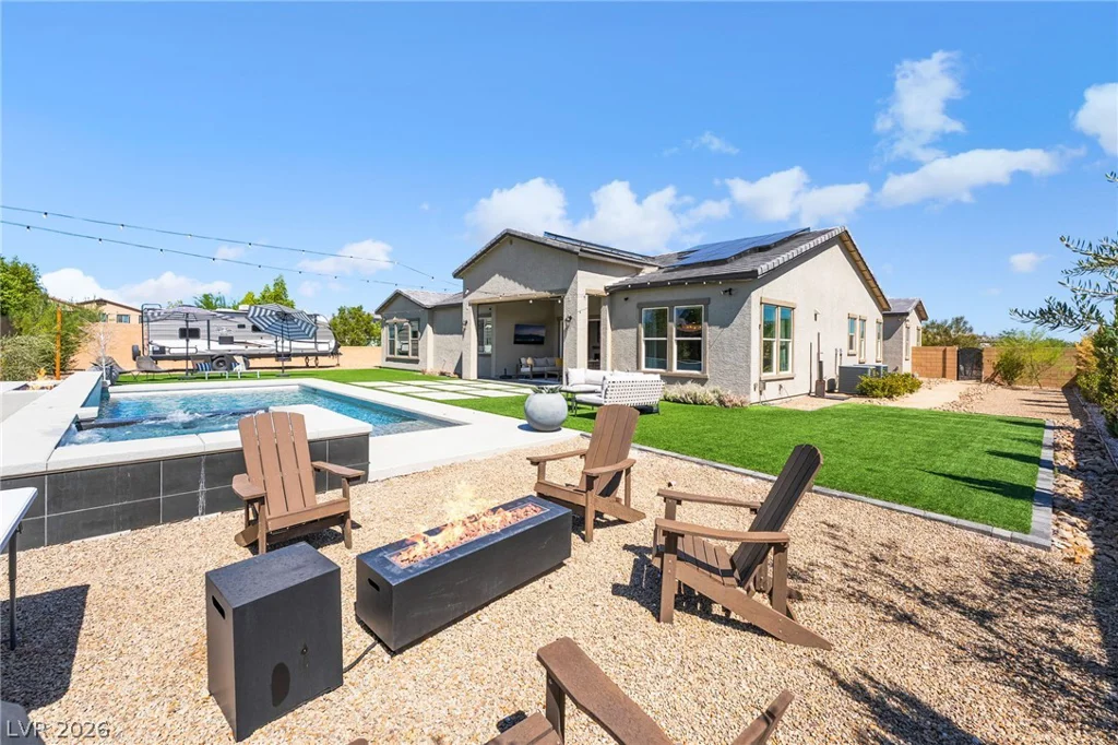 8735 Pioneer, Las Vegas, NV 89113