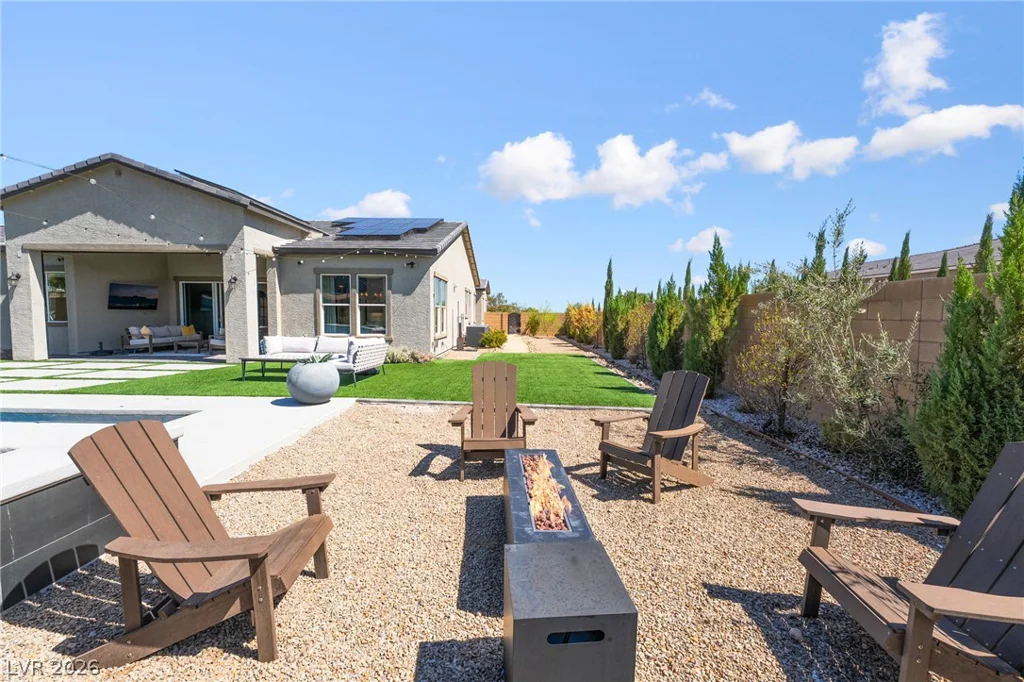8735 Pioneer, Las Vegas, NV 89113