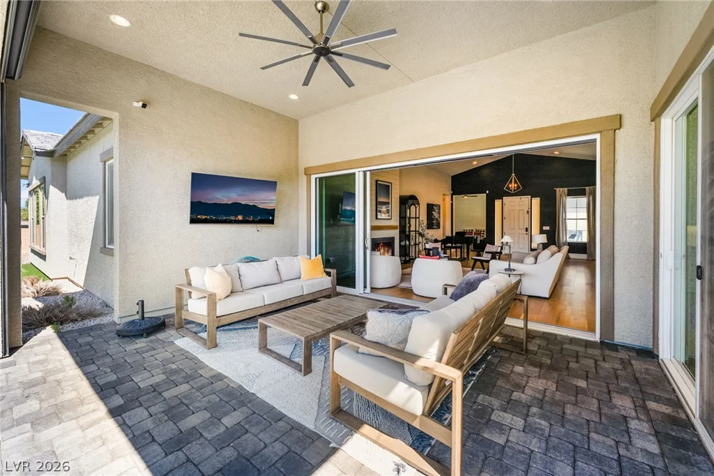 8735 Pioneer, Las Vegas, NV 89113