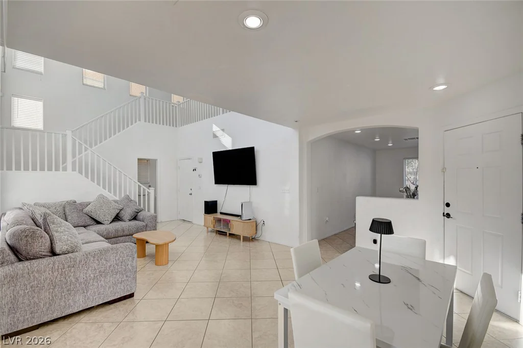 5087 Penryn, Las Vegas, NV 89139