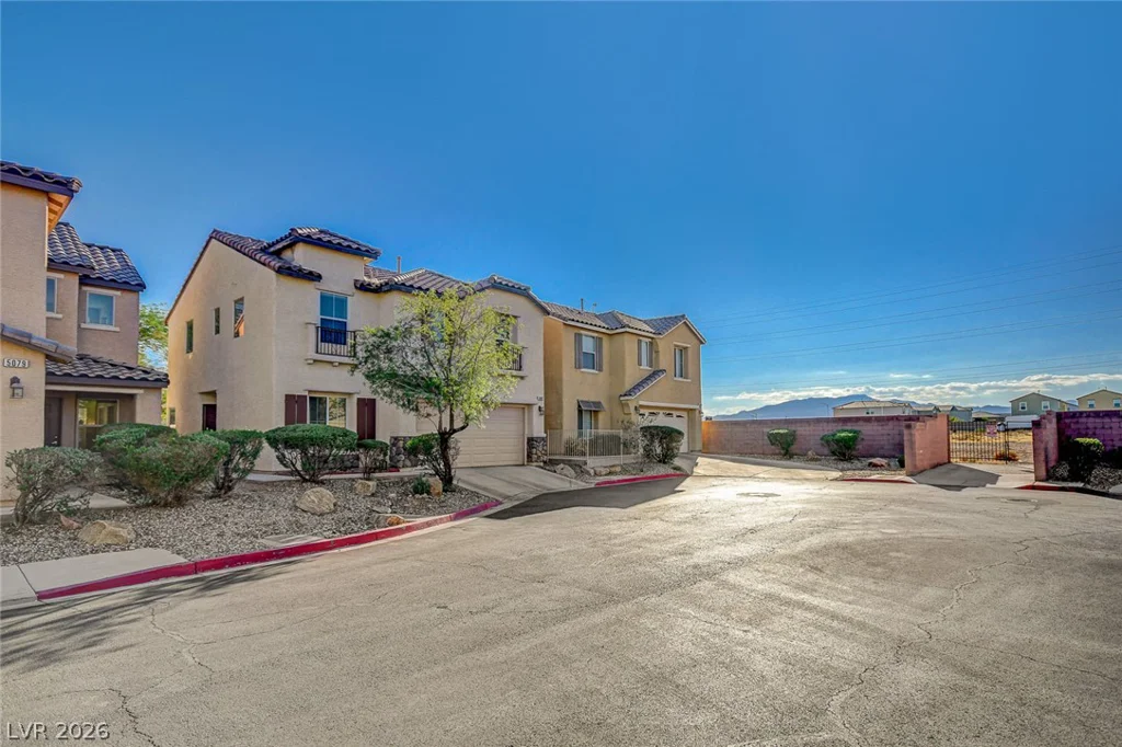 5087 Penryn, Las Vegas, NV 89139