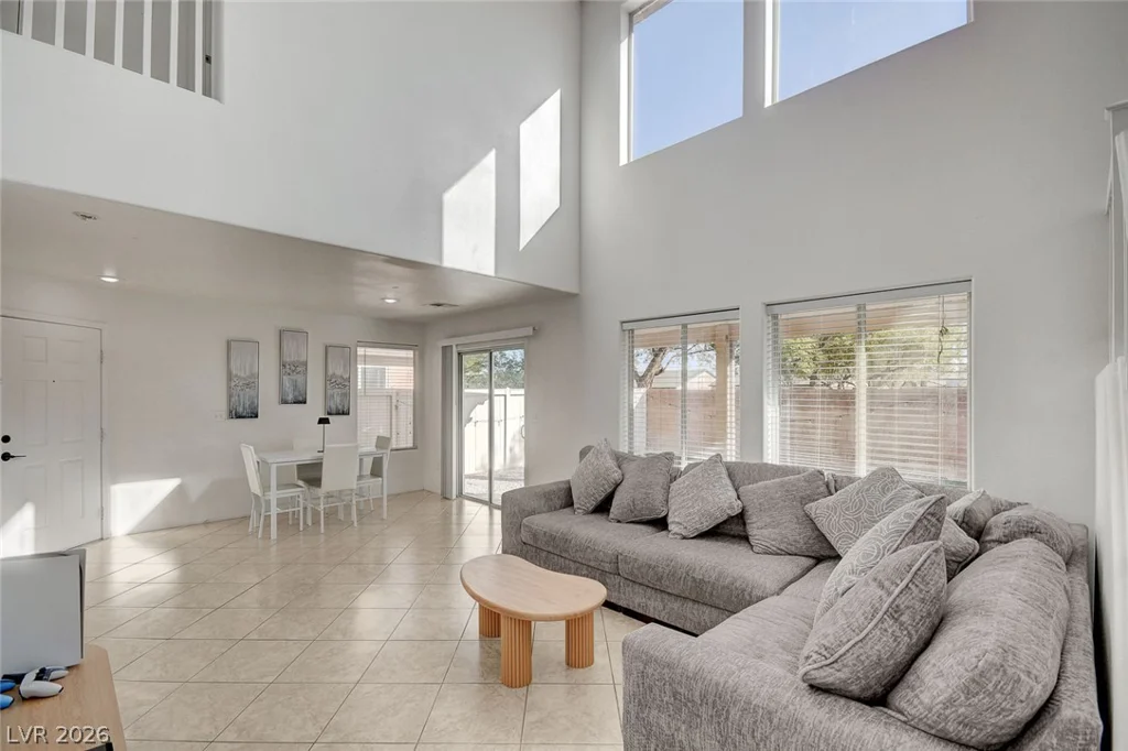 5087 Penryn, Las Vegas, NV 89139