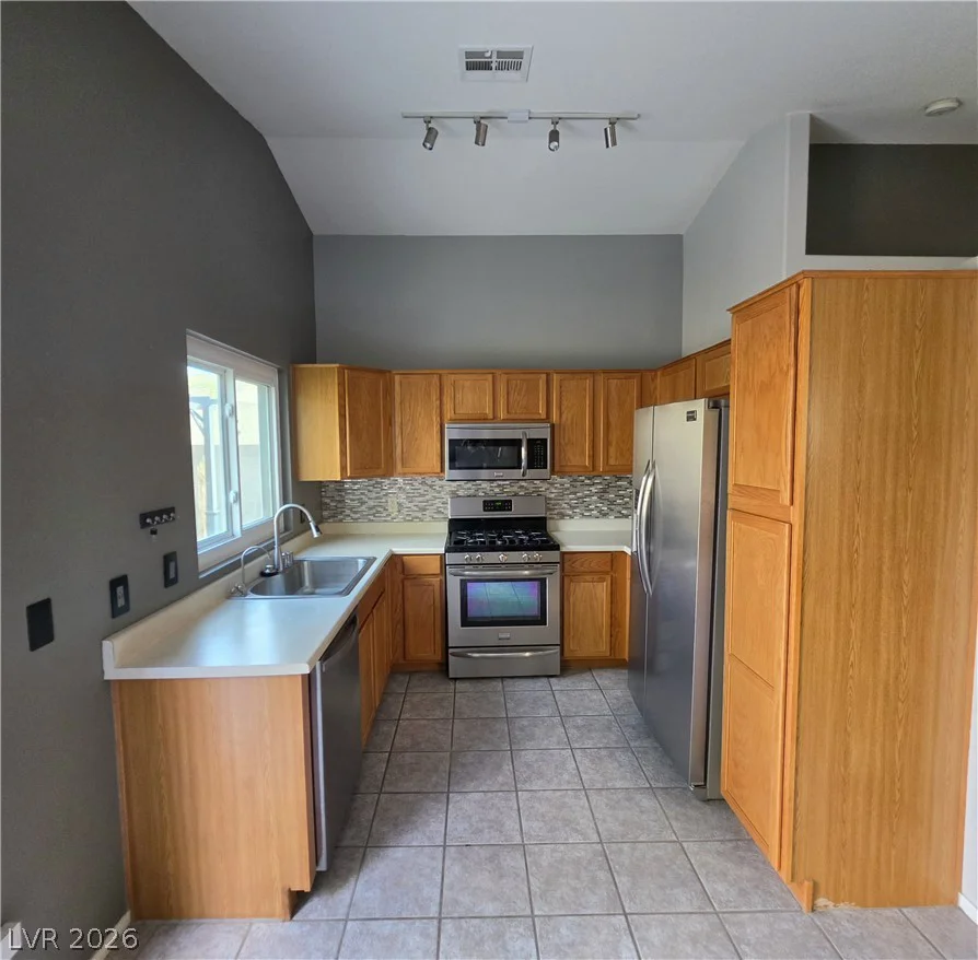 10528 Penns Creek, Las Vegas, NV 89135