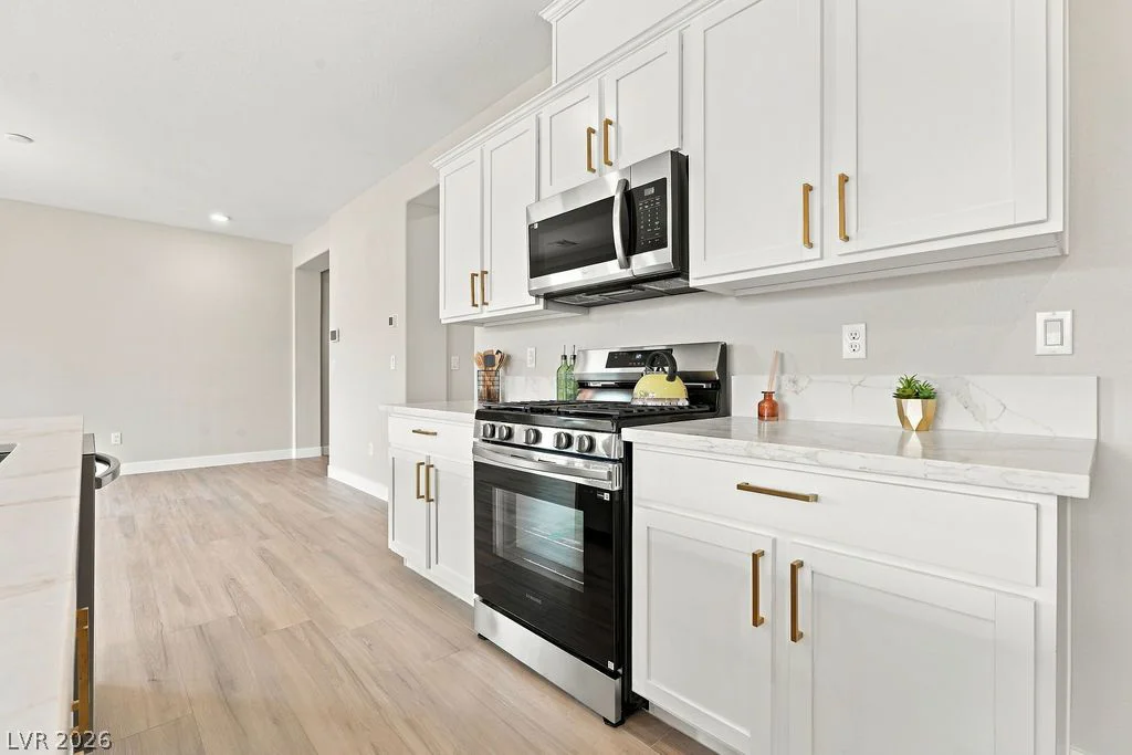 7246 Dazzle Point, North Las Vegas, NV 89084