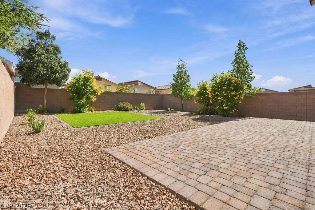 7246 Dazzle Point, North Las Vegas, NV 89084