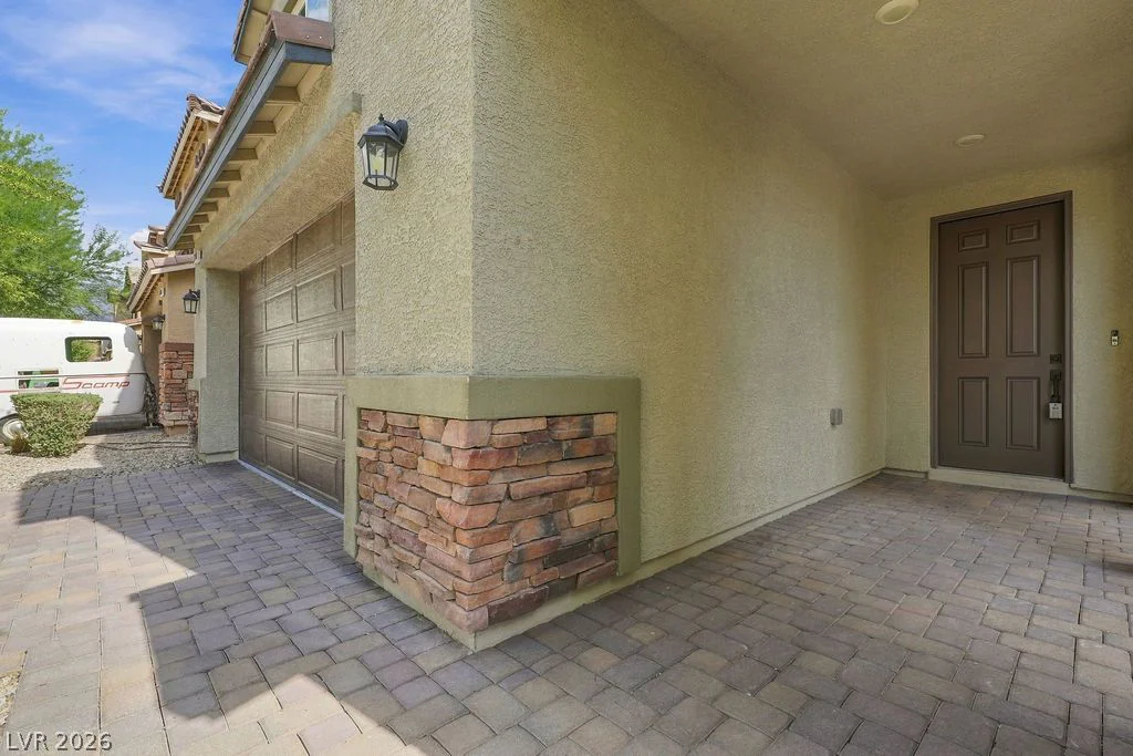 7246 Dazzle Point, North Las Vegas, NV 89084