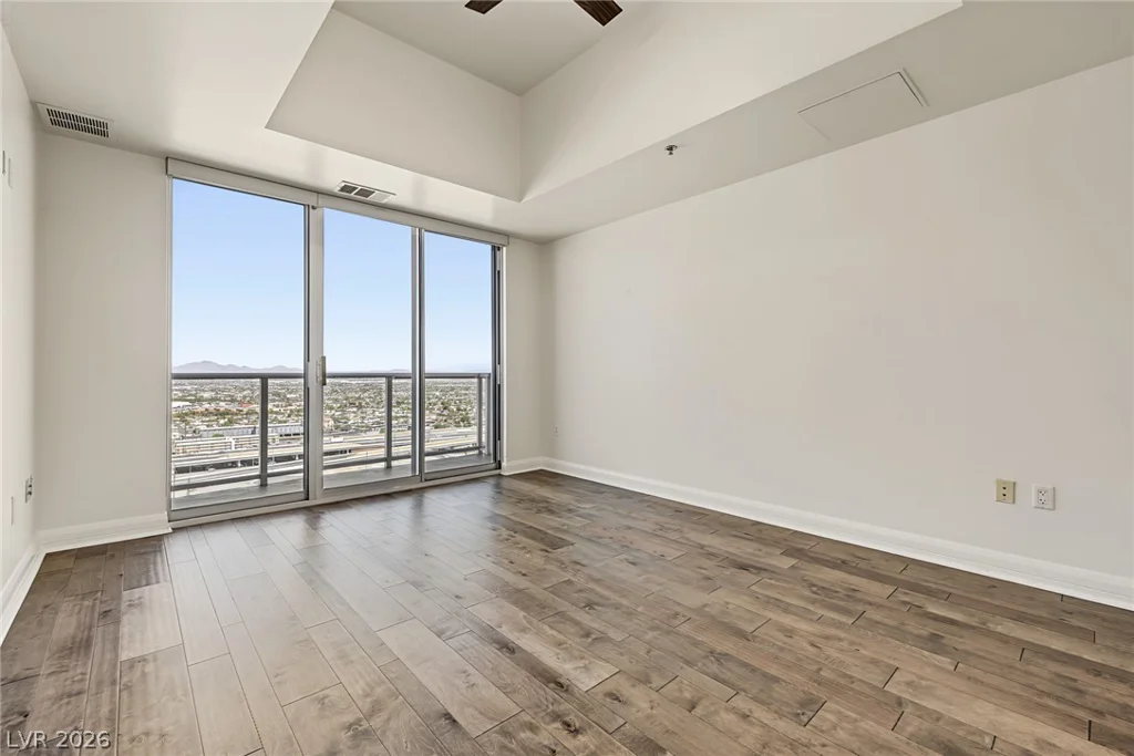 150 Las Vegas, Las Vegas, NV 89101