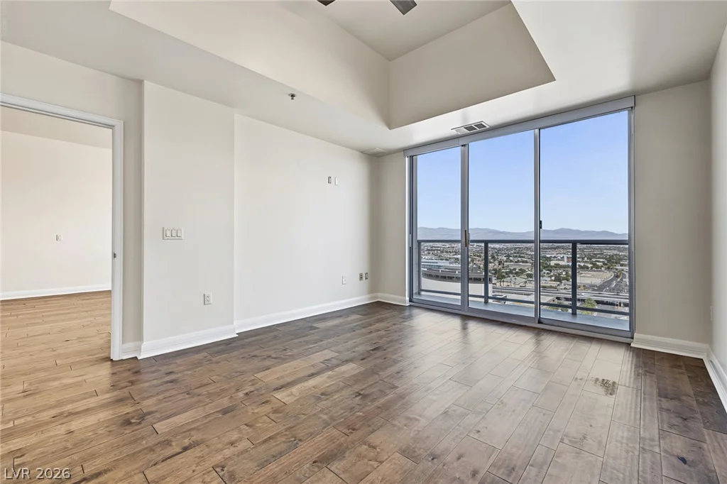 150 Las Vegas, Las Vegas, NV 89101