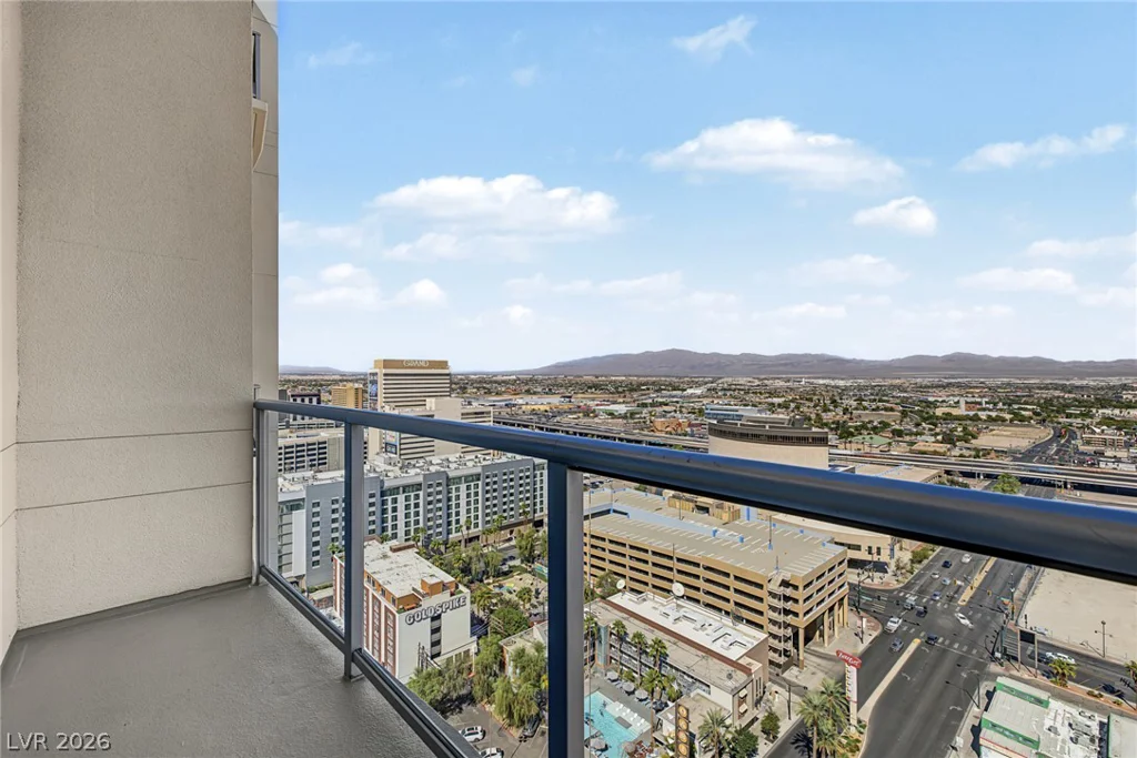 150 Las Vegas, Las Vegas, NV 89101