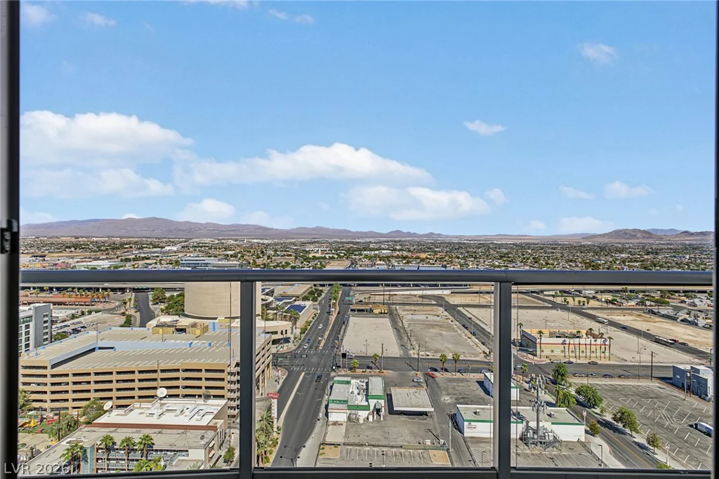 150 Las Vegas, Las Vegas, NV 89101