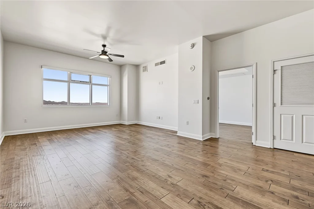 150 Las Vegas, Las Vegas, NV 89101